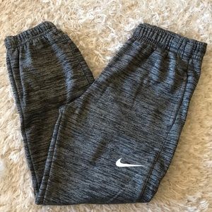 Nike Dri Fit pull on elastic waist sweatpants pockets kids boys size 7 large L